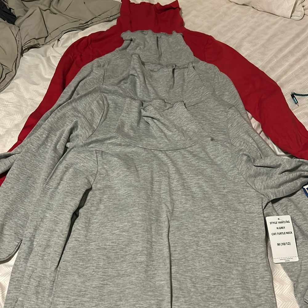 4 Dream Star Girls Turtleneck Shirts - Medium